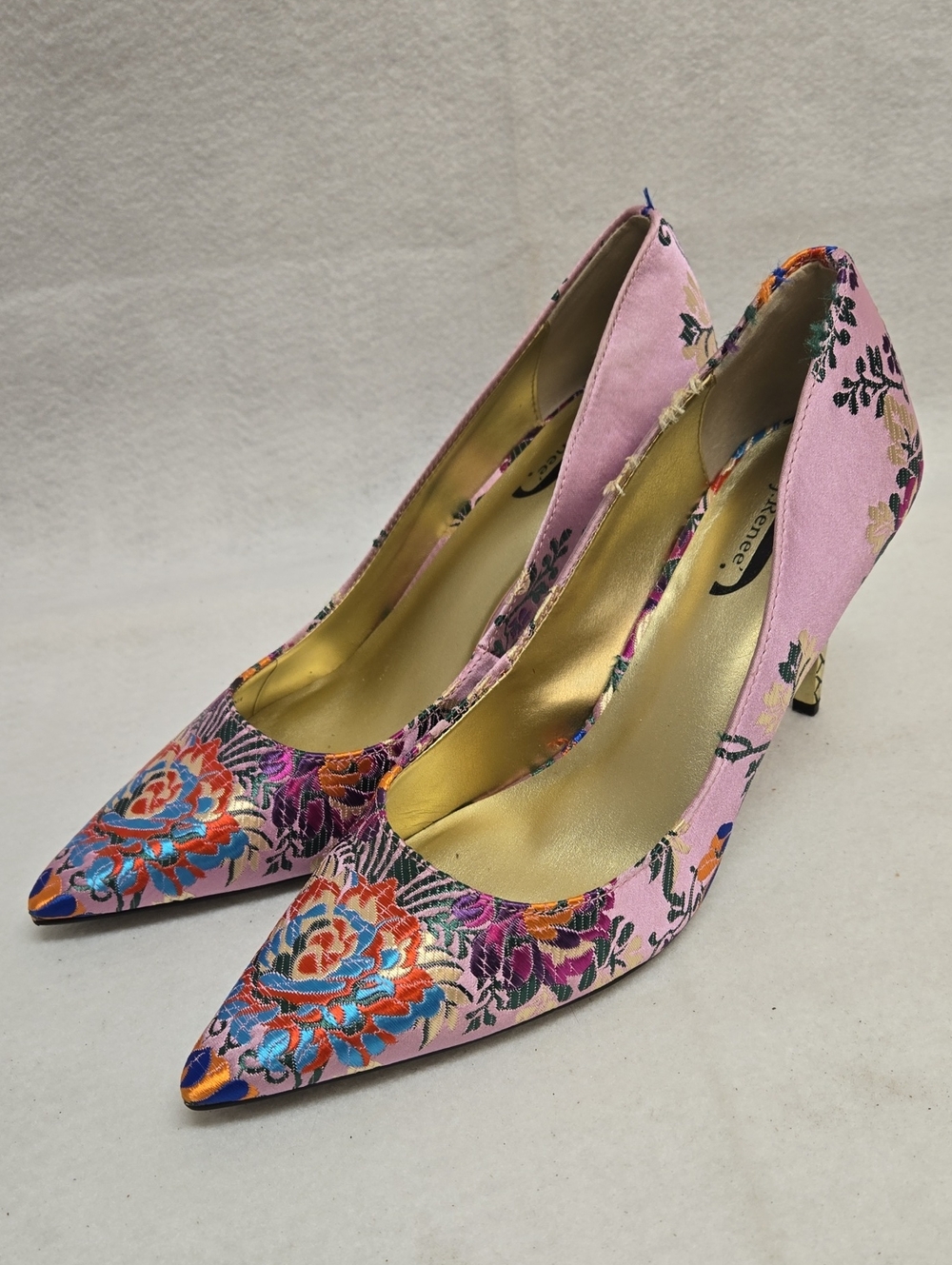 J. Renee 9.5 Pink Floral Embroidered Pointed-Toe Pumps Metal Heels Has Fraying
